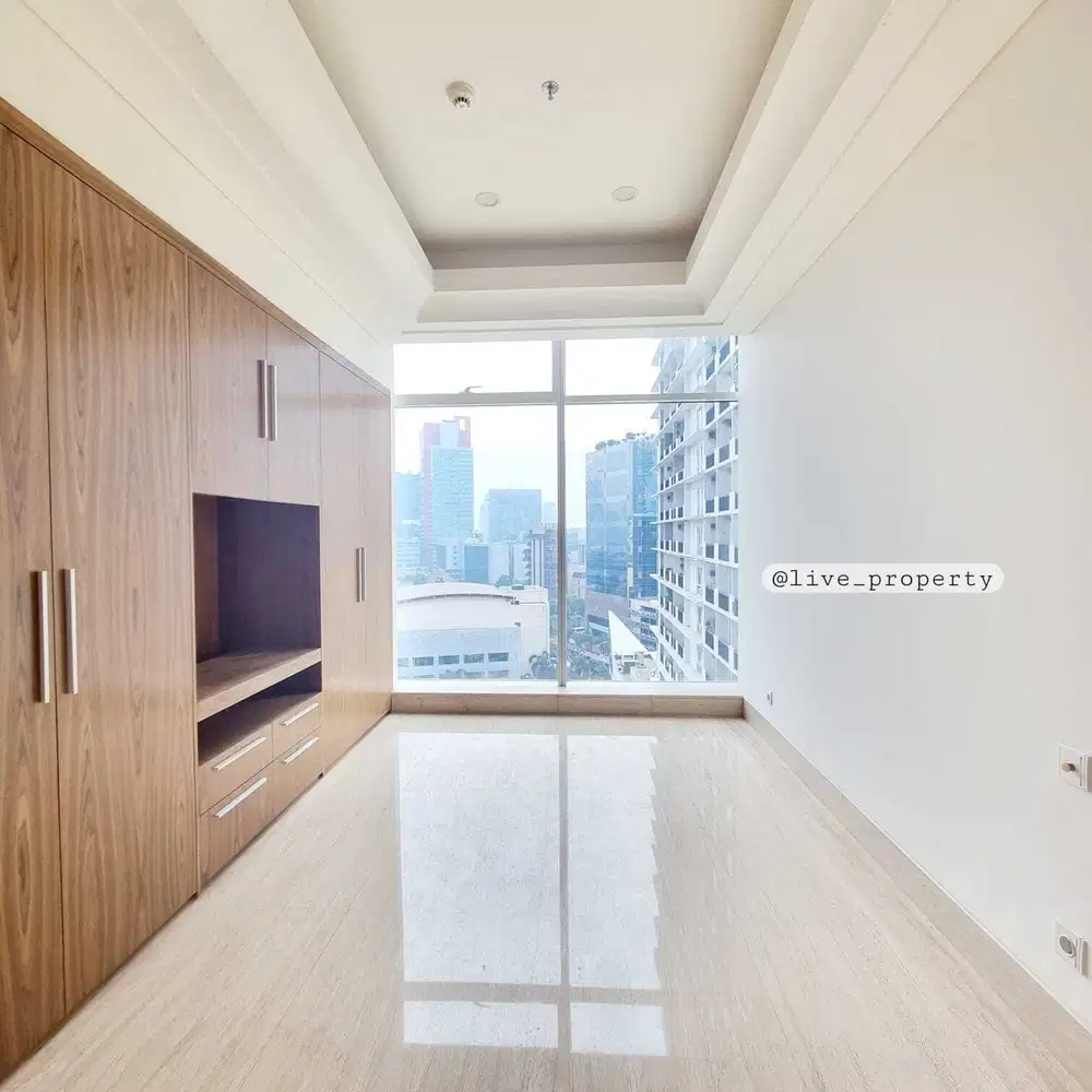 Alamat : Jl. Denpasar Raya  Kuningan, Jakarta Selatan