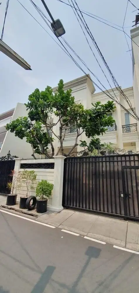DIJUAL RUMAH JL KEBON KACANG JAKARTA PUSAT