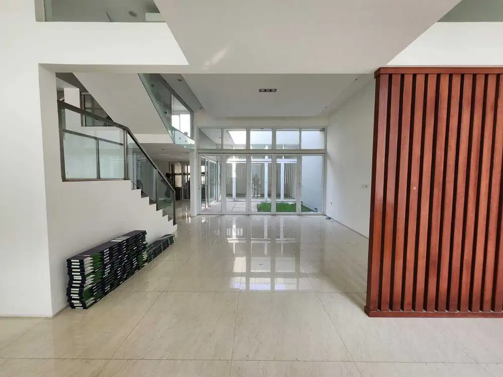 DIJUAL RUMAH MEWAH CITRA 6 SEMI FURNISH CLUSTER ORANGE HELICONIA