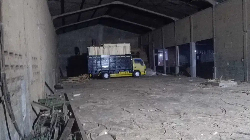 Dijual Pabrik Kayu di Selokambang Lumajang. BU Nego Keras