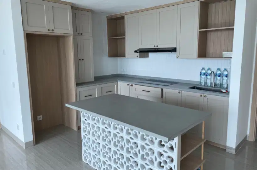 Sewa Apartment Hillcrest House 3 BR Furnished Dekat Uph Dan Siloam