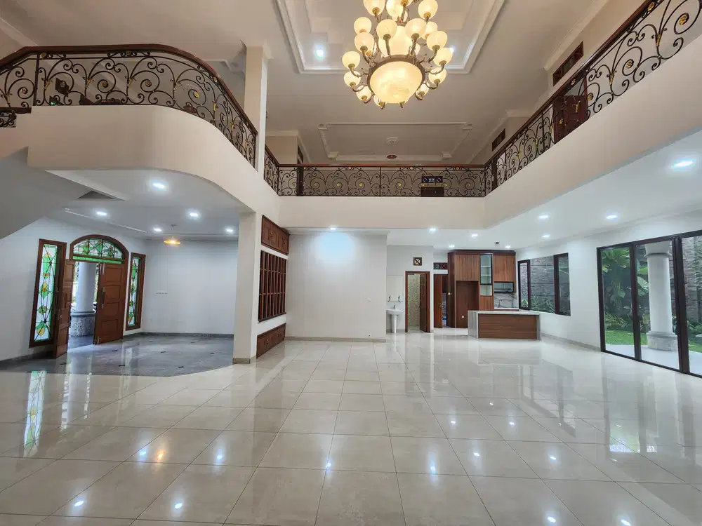 Jual rumah clasic di Batununggal indah kota bandung