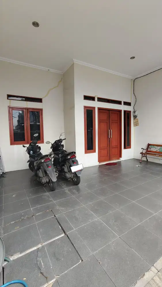 Rumah 2 Lantai Dalam Cluster di Poris indah Strategis