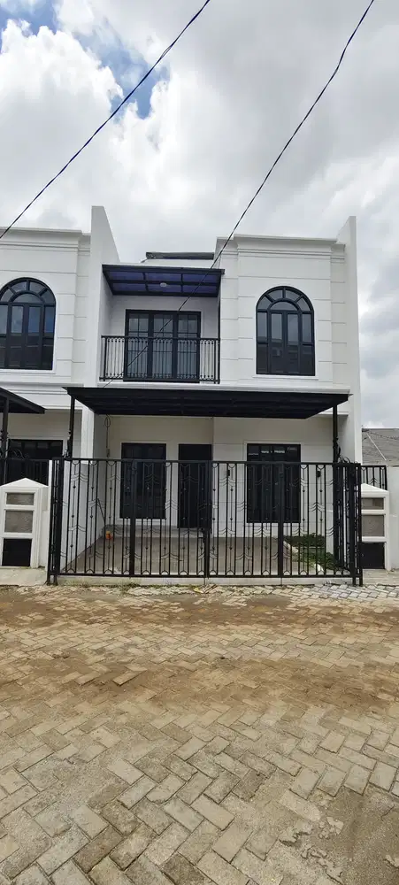 Rumah 2 Lantai di Adhyaksa Karang Mulya