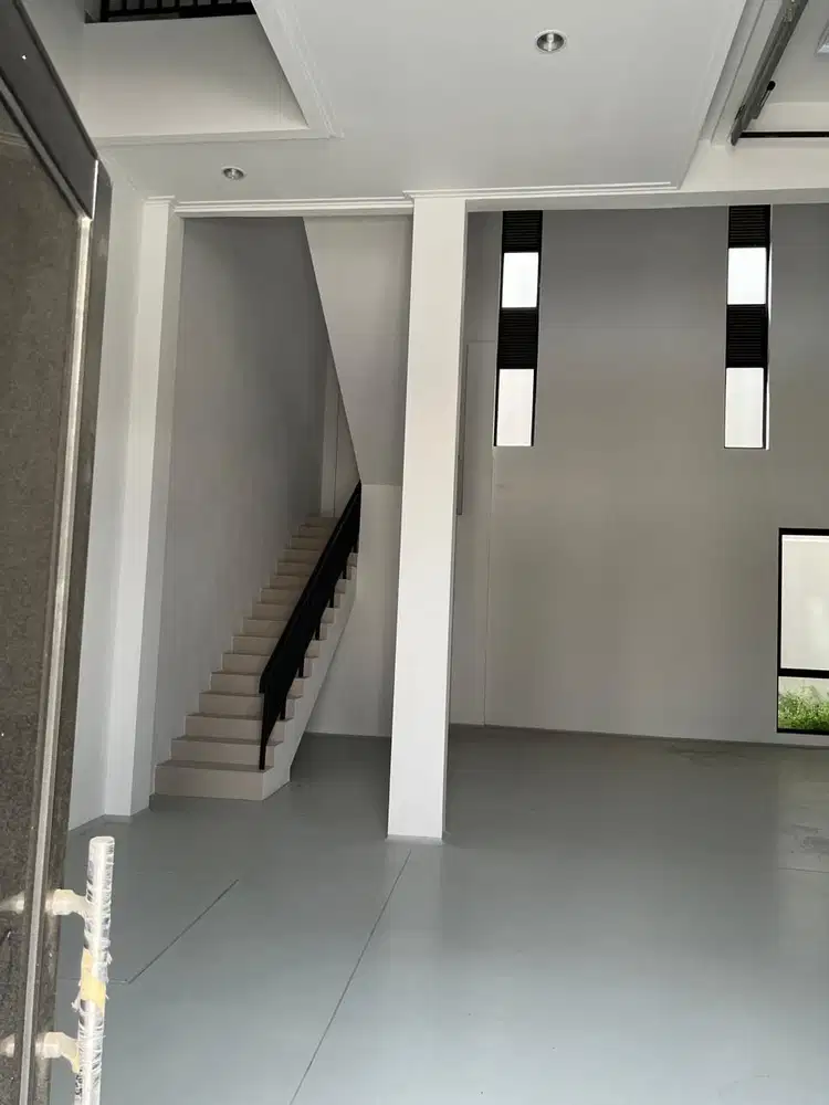 Di sewa gudang bizpark pik2