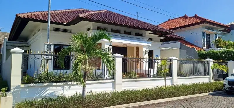 Dijual Rumah Moden & Siap Huni  di kawasan Jemursari, Surabaya Selatan