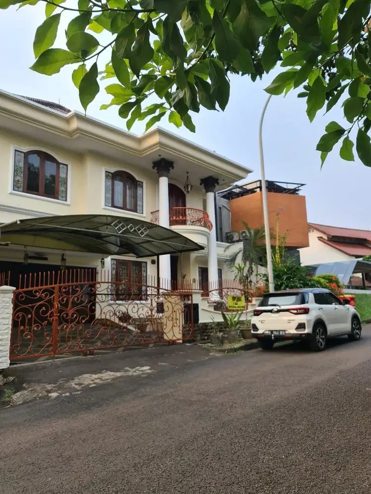 JK182 Rumah Mewah 2 Lt. American Classic Dlm Komplek, Bintaro, Jakarta