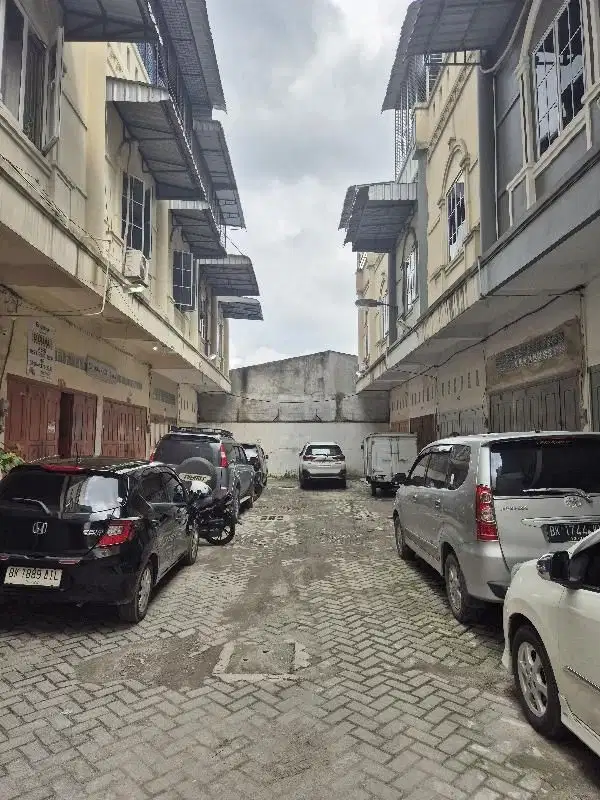 Jual cepat murah ruko gandeng jalan Madio Santoso