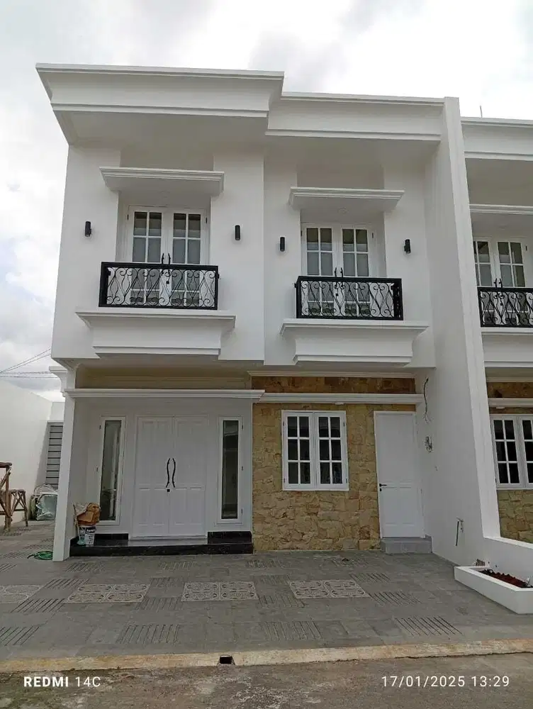 RUMAH BARU MEWAH SIAP HUNI..! TOWNHOUSE PONDOK BAMBU | JAKARTA TIMUR