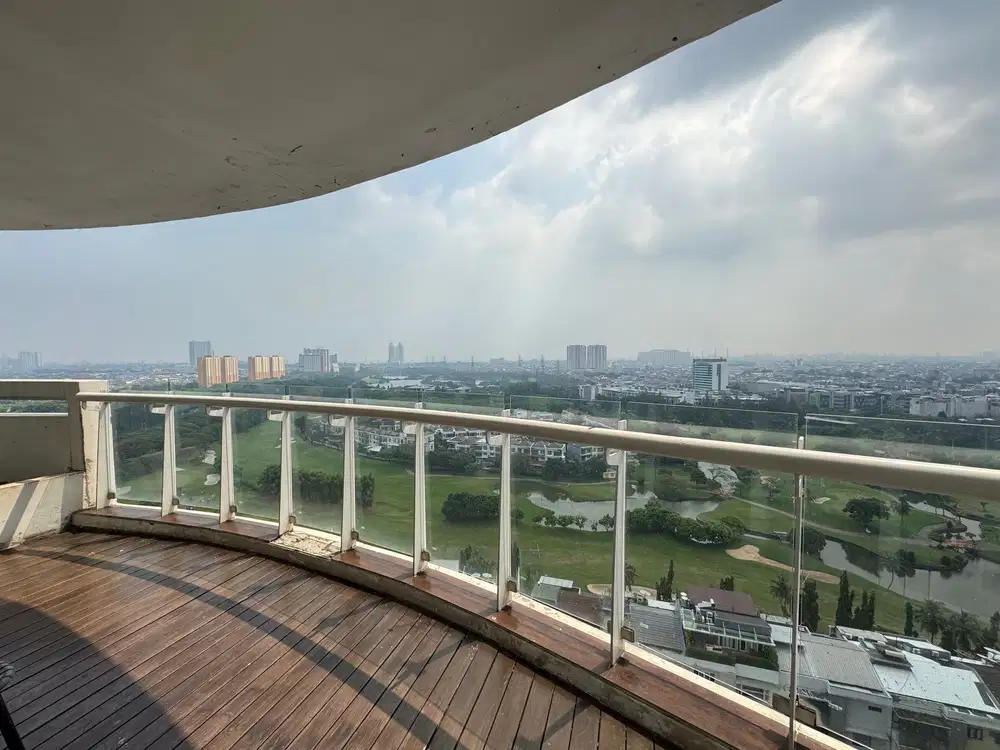 Jual murah apartemen royale springhill kemayoran 3BR 196 golf sea view