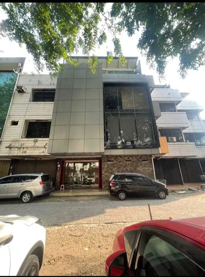 DISEWAKAN RUKO GANDENG EX KANTOR LOKASI STRATEGIS