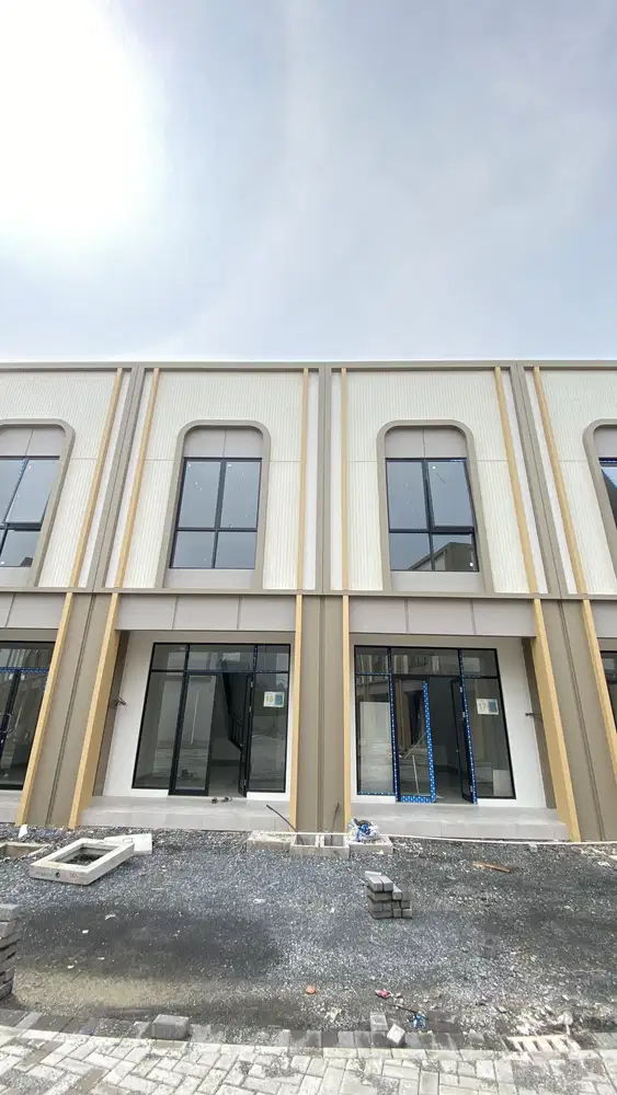 Dijual ruko siap pakai il-lago Grande Gading Serpong