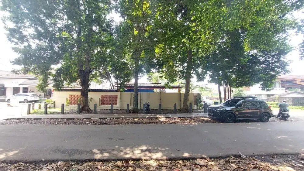 Rumah Hook Beserta Ruang usaha aktif dijalan beo Taman heulang