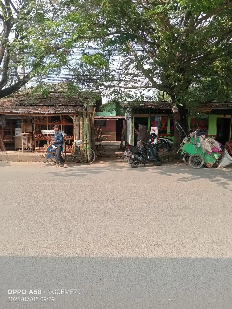 Rumah deket pasar buat ruko usaha atau kantor