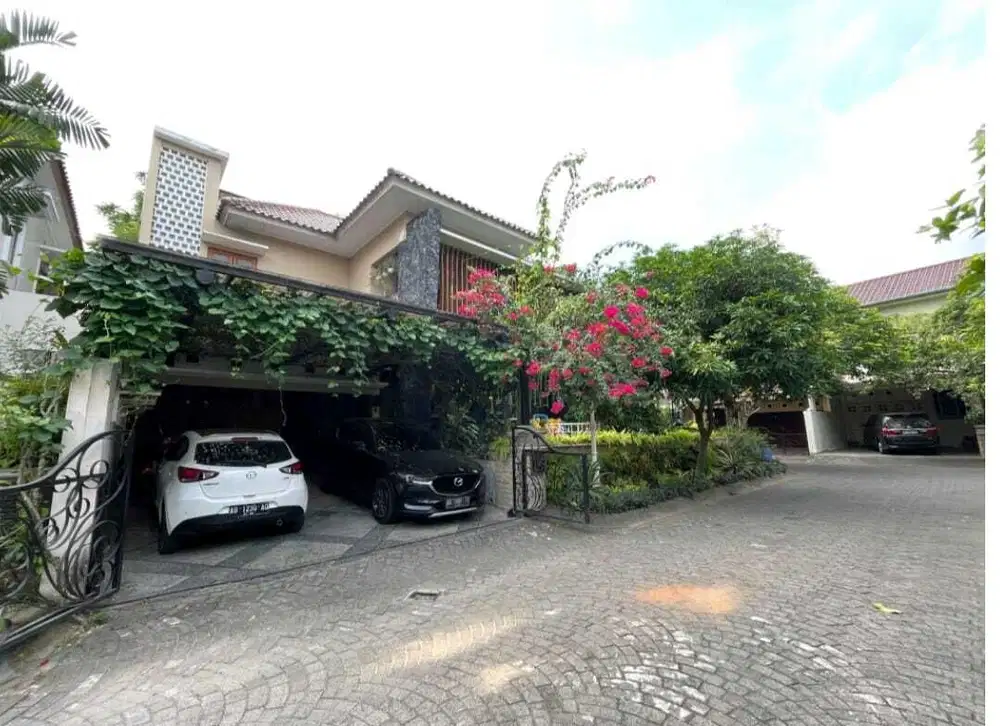 RUMAH 2 LANTAI MEWAH DI PERUMAHAN ELITE DI JL GODEAN SLEMAN YOGYA