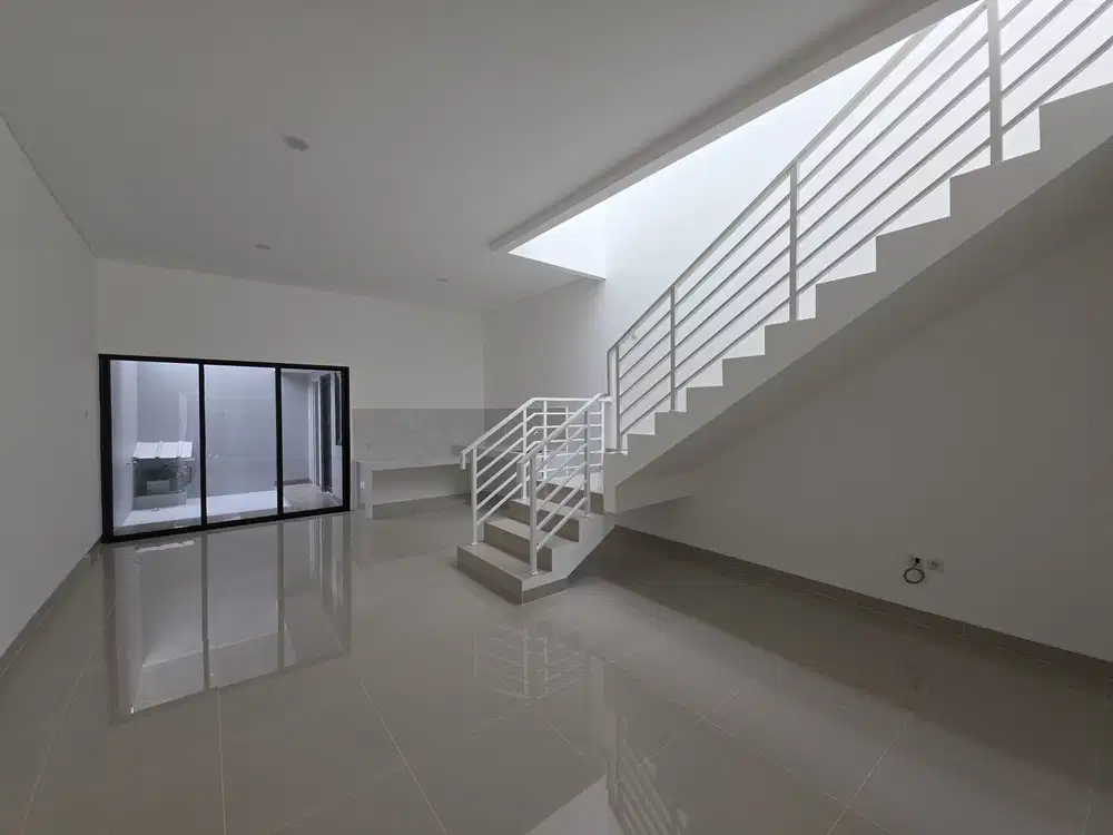 Rumah Brand New 2 lantai area Meruya Utara, Jakbar
