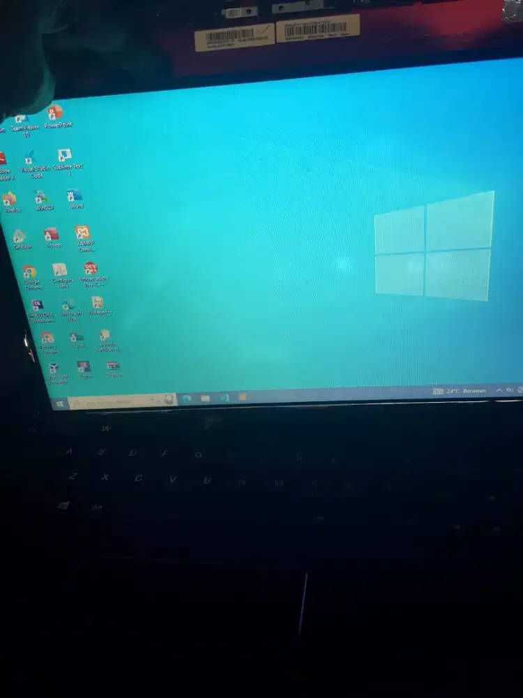 Layar led laptop slim 13.3 inc 30 pin minus ada panu putih lihat gamba