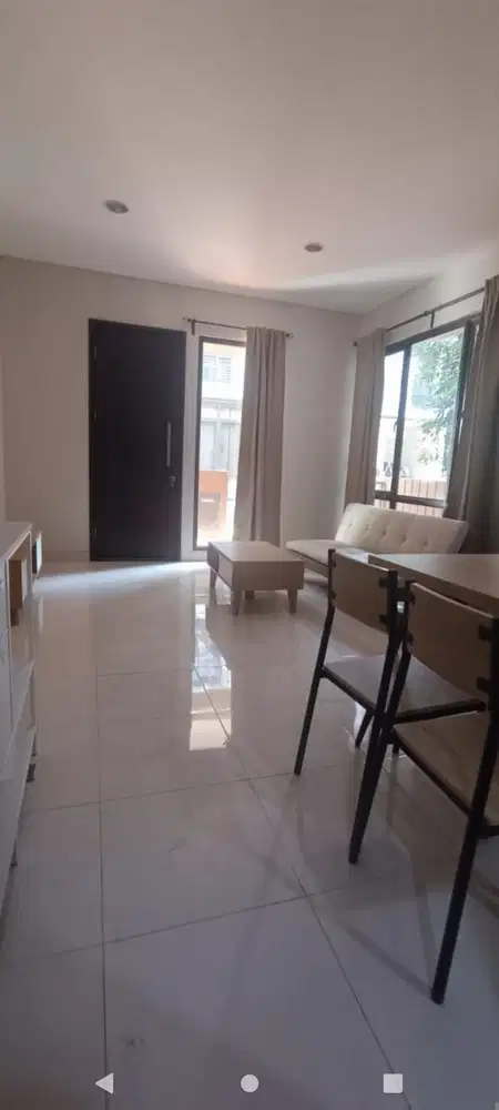 Disewakan Rumah Cluster Whelford Greenwich bsd