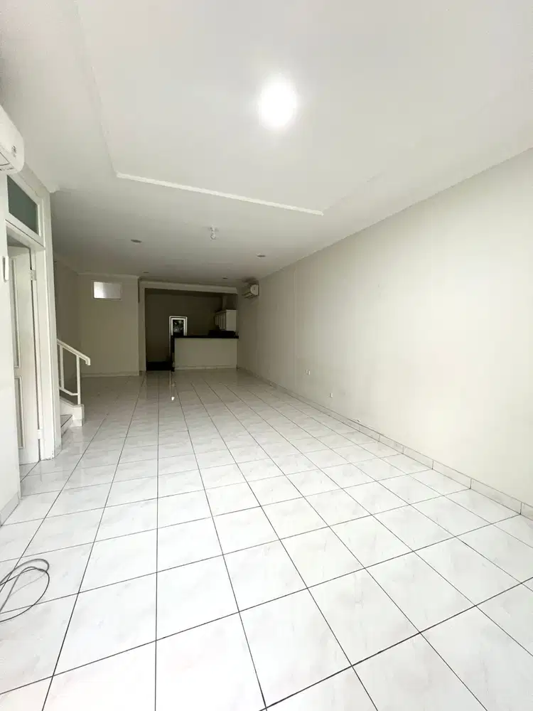 Dijual rumah siaphuni cantik di Gading Kirana Jakarta Utara