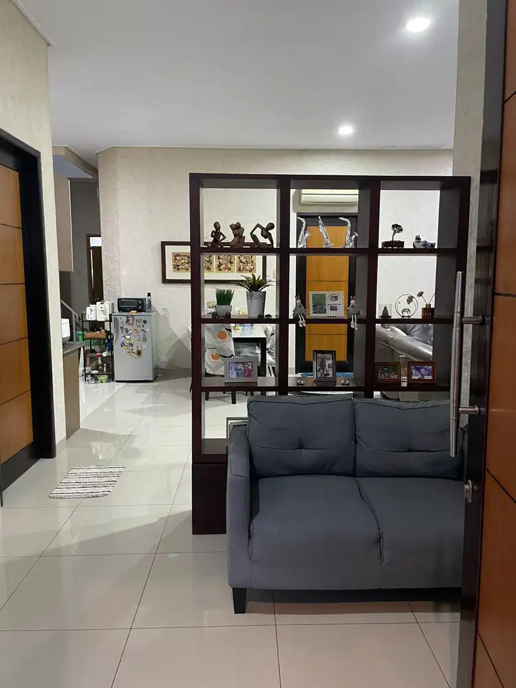 Dijual rumah bagus 1,5lantai di Sunter Jaya Jakarta Utara