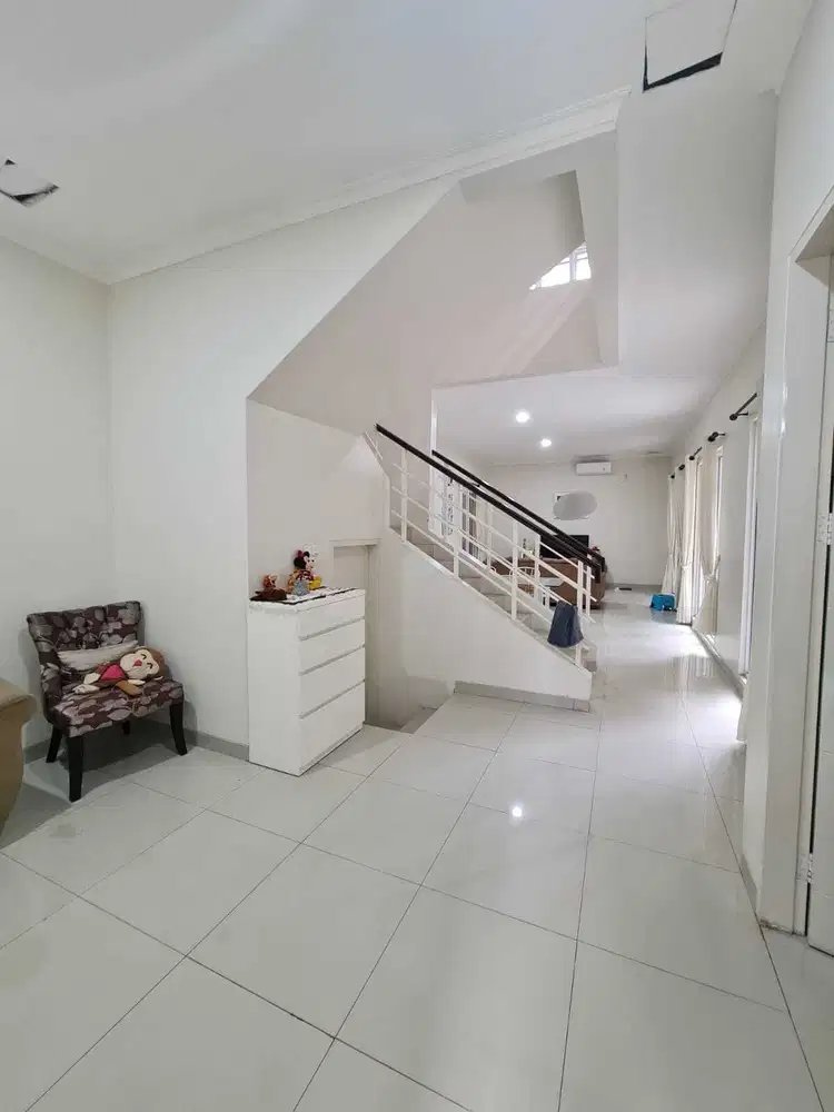 DIJUAL RUMAH CANTIK SAN LORENZO - GADING SERPONG