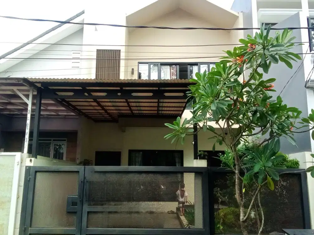 Jual Rumah Cantik di Kavling DPRD Jakarta Timur