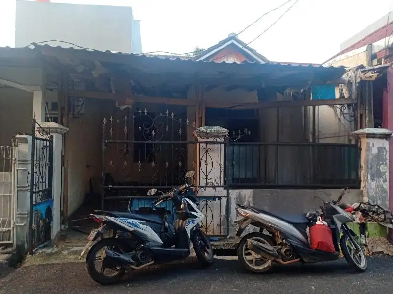 Dijual rumah di villa asri mustika jaya depan super indo