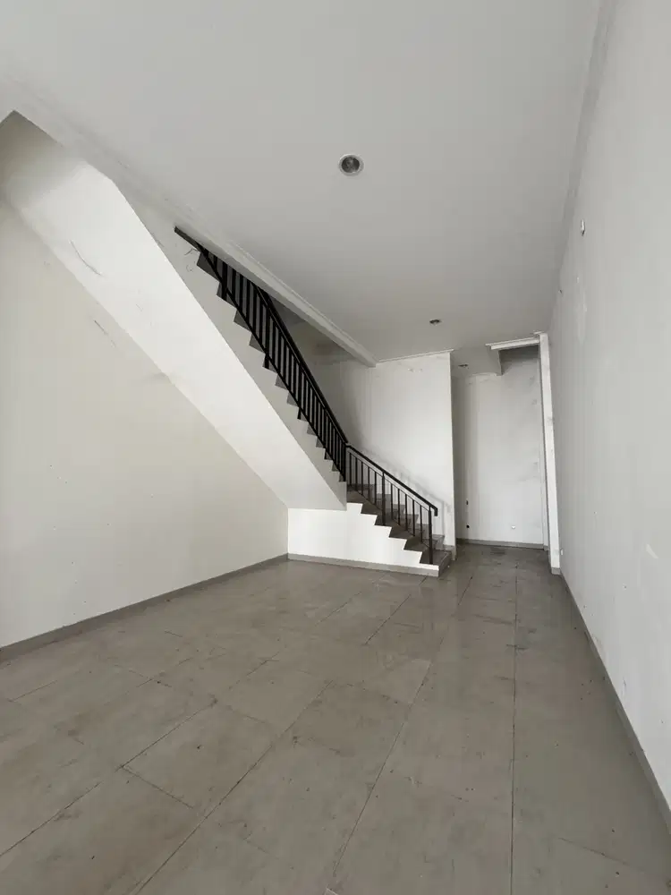 Ruko PIK Golf Island Kosongan Termurah (4.5x15m)