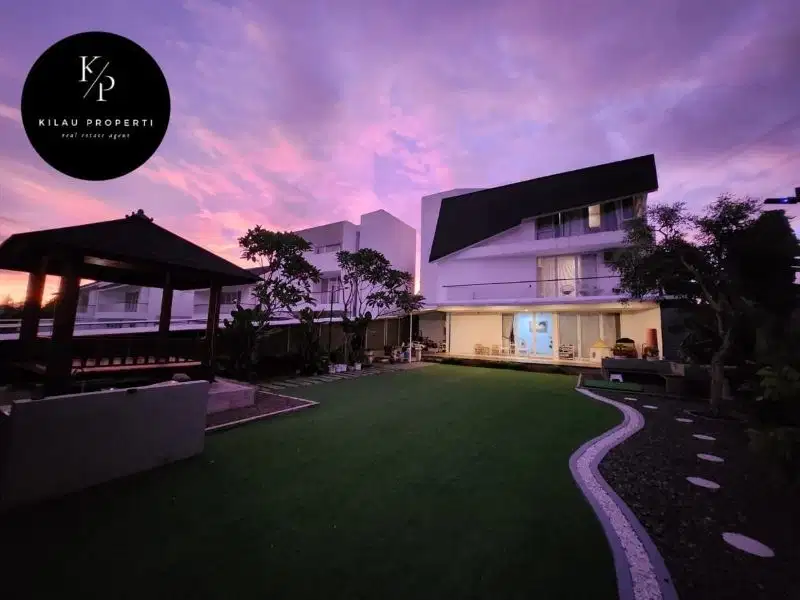 Dijual rjmah cantik dan futuristic