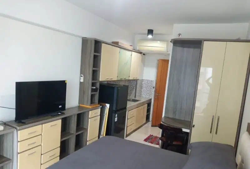 Disewakan Bulanan/Tahunan Studio Apartemen Puncak Bukit Golf Surabaya.