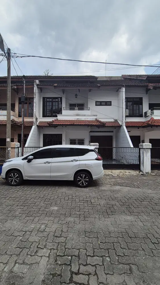 Jual villa mewah Polonia Indah, hunian elite, harga murah