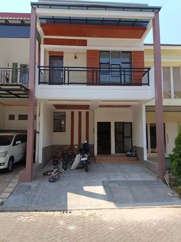 Rumah Bagus Super Rapi Baru Di Graha Raya - Tangerang Selatan