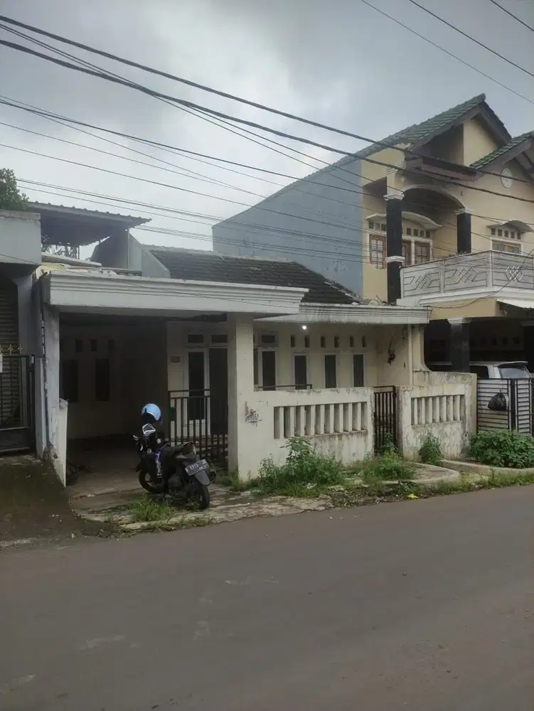 Rumah Di Perumahan Dian Asri Cibinong