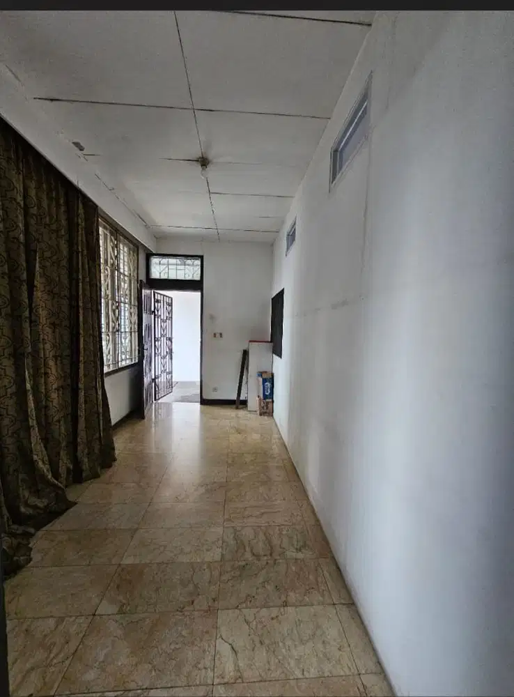 Dijual Rumah dekat area Mal Grand Indo