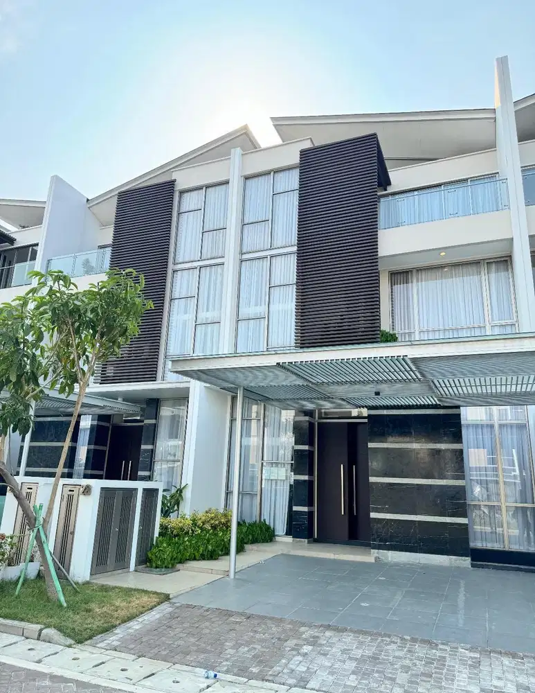 Rumah PIK Golf Island Brandnew Furnish 3 Lantai (8x25m)