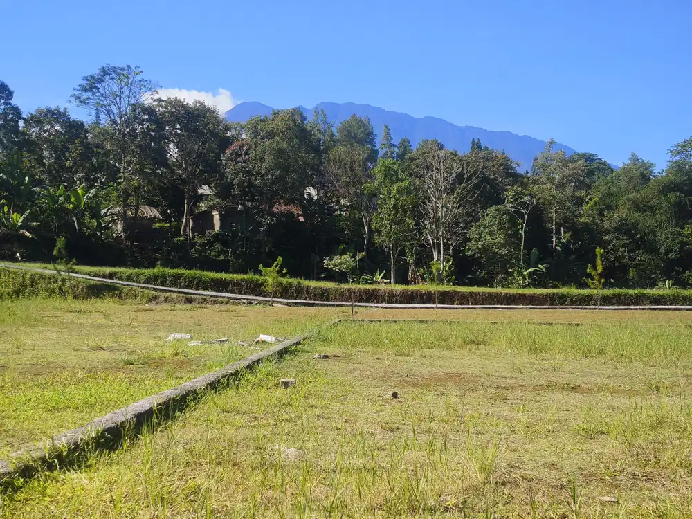 Tanah di Megamendung Puncak 302m2 Dekat Exit Tol