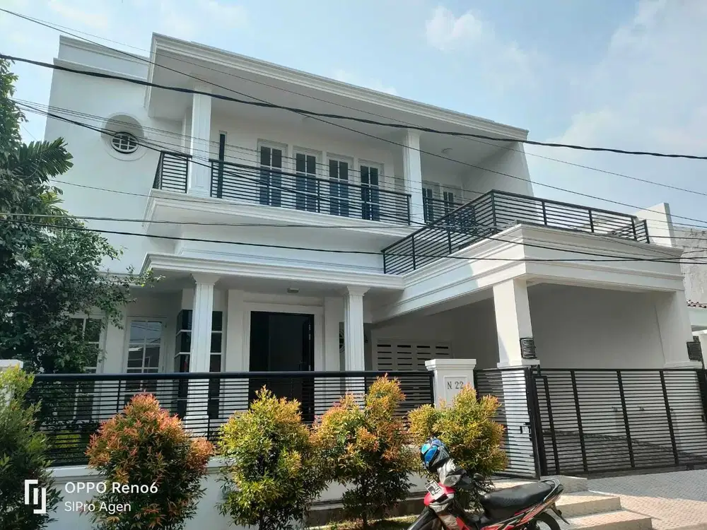 426 Rumah Modern Perumahaan Elite di Lebak Bulus, Jakarta Selatan