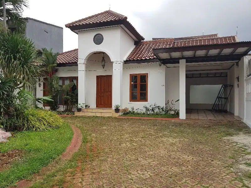Dijual Rumah Vila Asri Swiming Pool Bintaro Jaya Sektor 3A