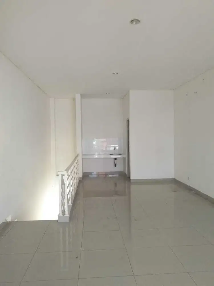 Sewa ruko murah 2 lantai Pisa Grande, Gading Serpong