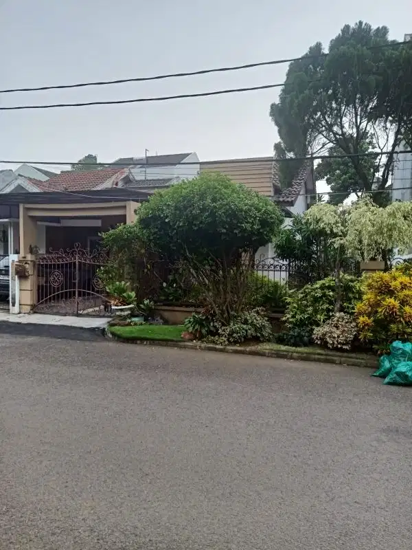 Dijual Rumah rapi siap huni di Gretta Residence Graha Bintaro