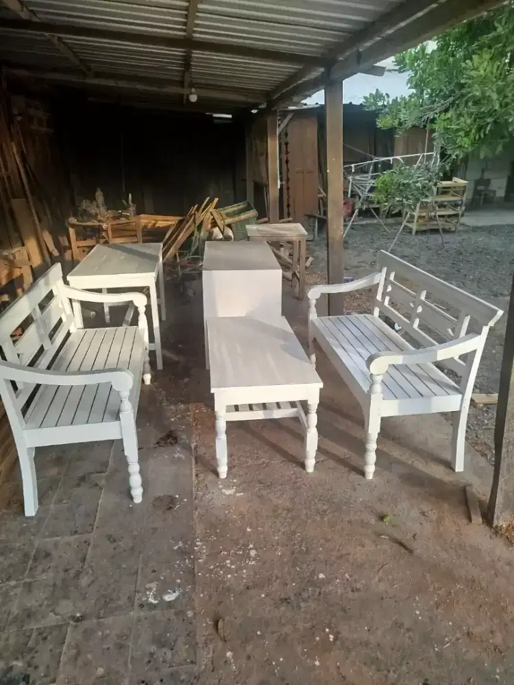 Kursi resban teras,plitur, cat duco