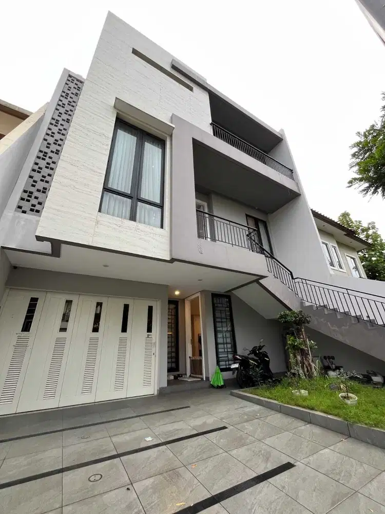 Di Jual Rumah di Gading Serpong Cluster Sapphire - Pondok Hijau Golf.