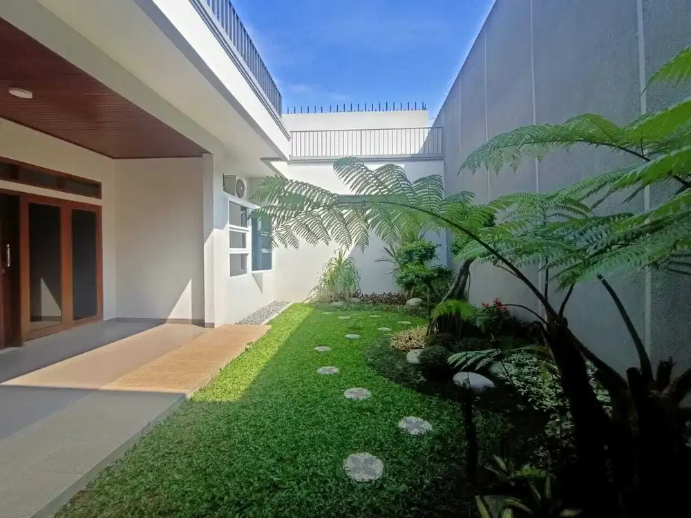 Jual Rumah Lux Modern Minimalis di Batununggal