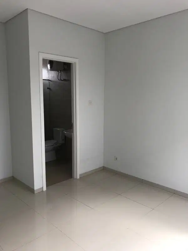 dijual rumah di discovery alivia Bintaro sek 9 tangsel
