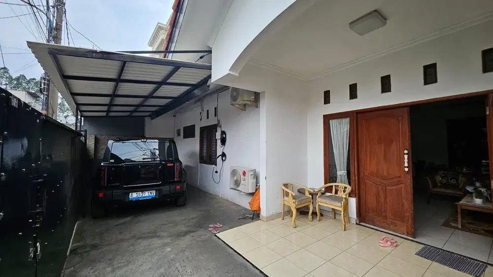 Disewakan Rumah Rapih lokasi startegis di Duren Sawit Jakarta Timur
