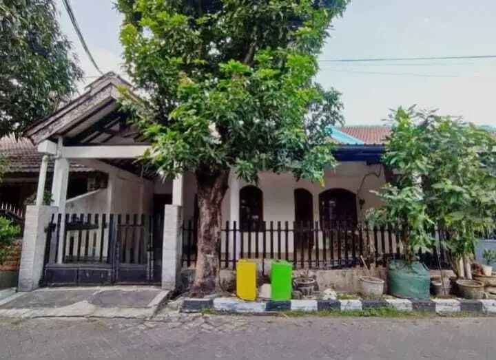 RUMAH LAMA HITUNG TANAH RUNGKUT PERMAI DEKAT MERR, TOL, JUANDA