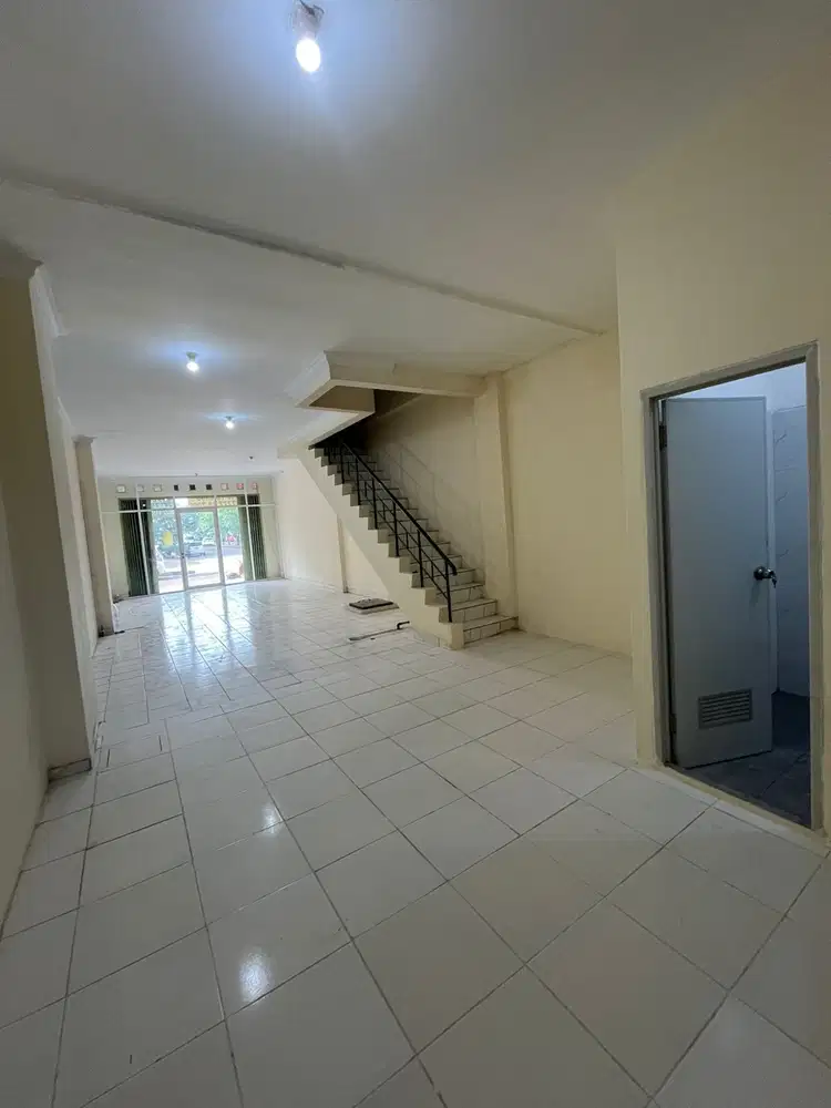 P 06.25 Disewakan Ruko Mutiara Taman Palem Min. 2 Thn Cengkareng