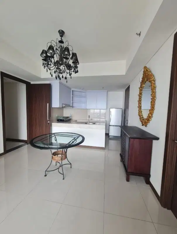 DISEWA New Royal lantai 9 FURNISH TERMURAH (2 kamar) St Moritz Puri