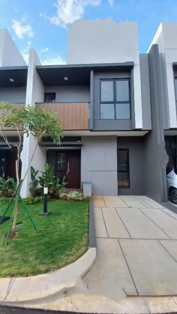 Disewakan Rumah Baru 2 lantai di Summarecon Crown Gading