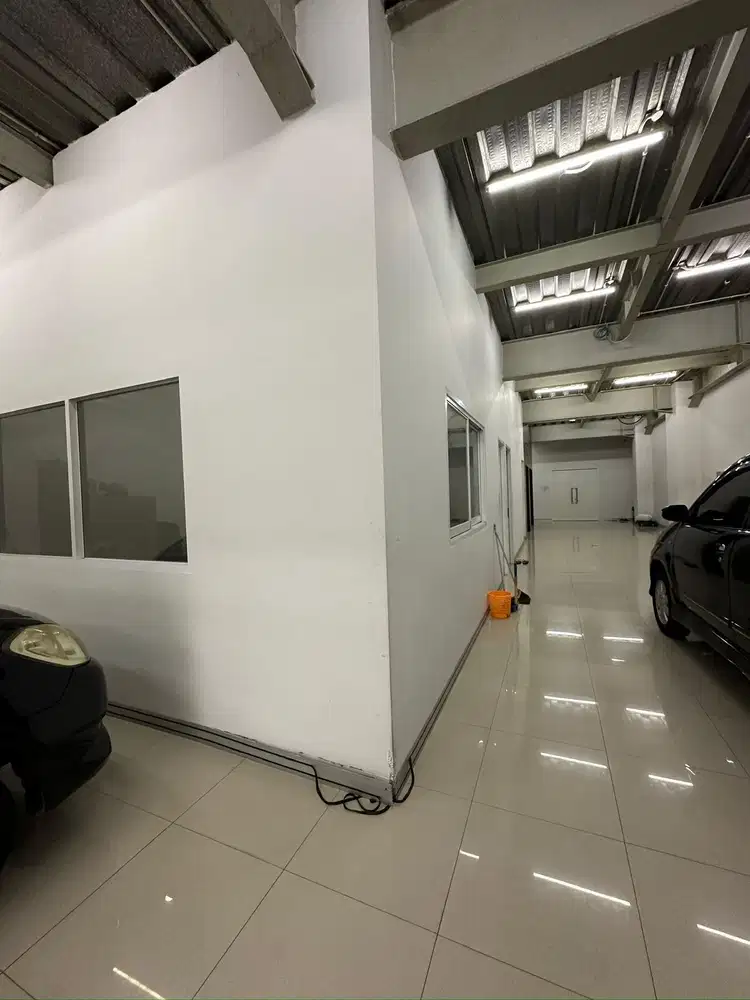 GEDUNG BAGUSSS DI GAJAH MADA